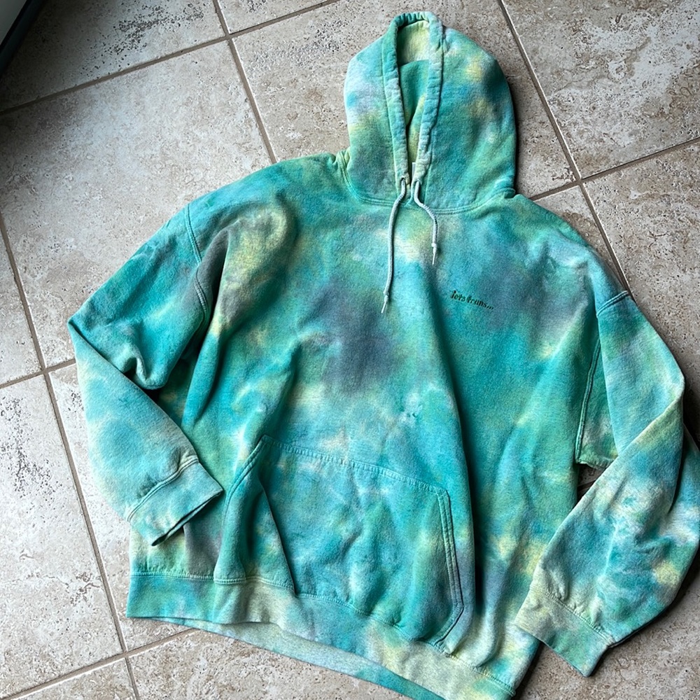 Urban outfitters iets fran’s tye dye hoodie